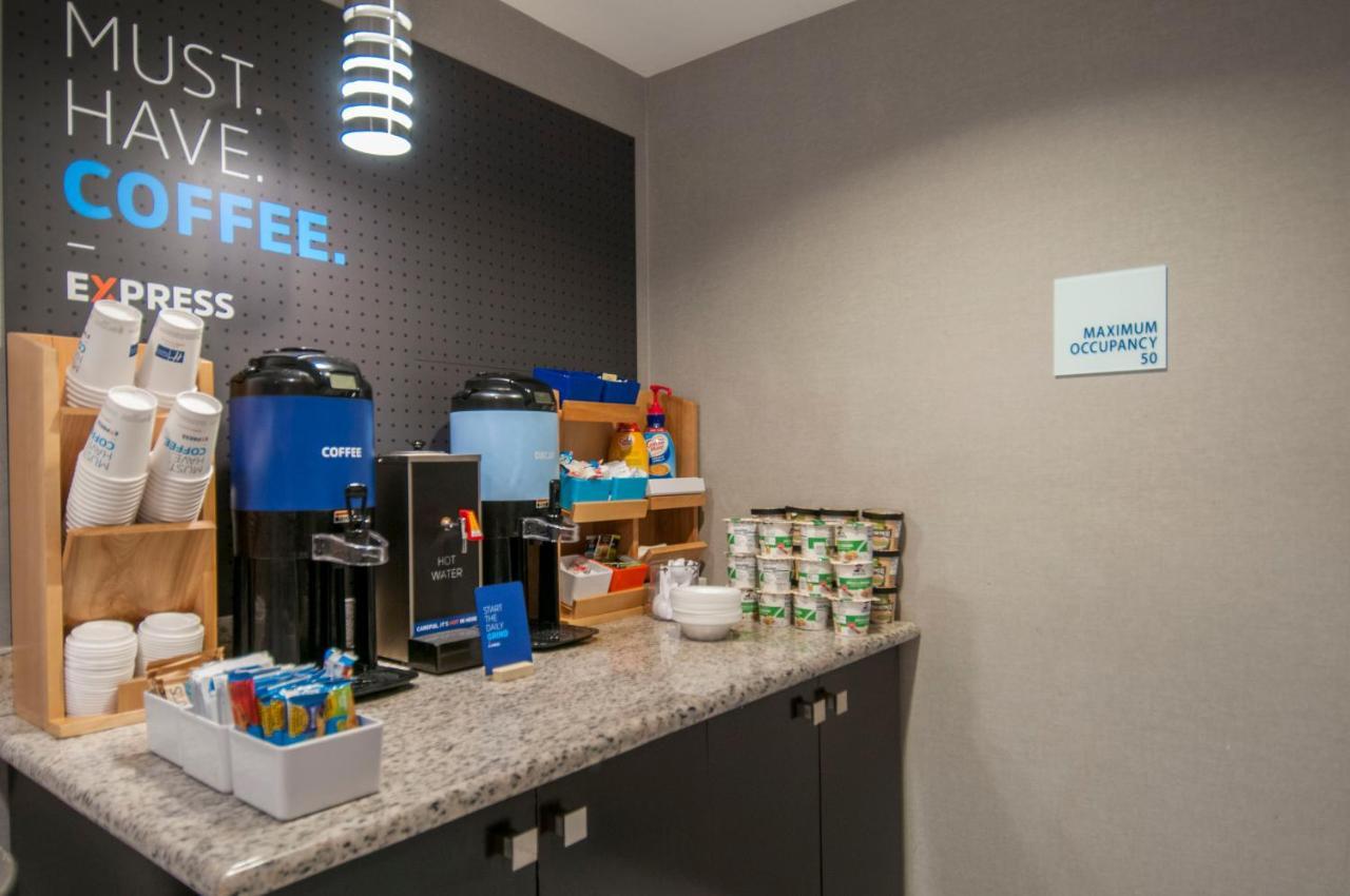 Holiday Inn Express & Suites Jackson Downtown - Coliseum By Ihg Eksteriør bilde