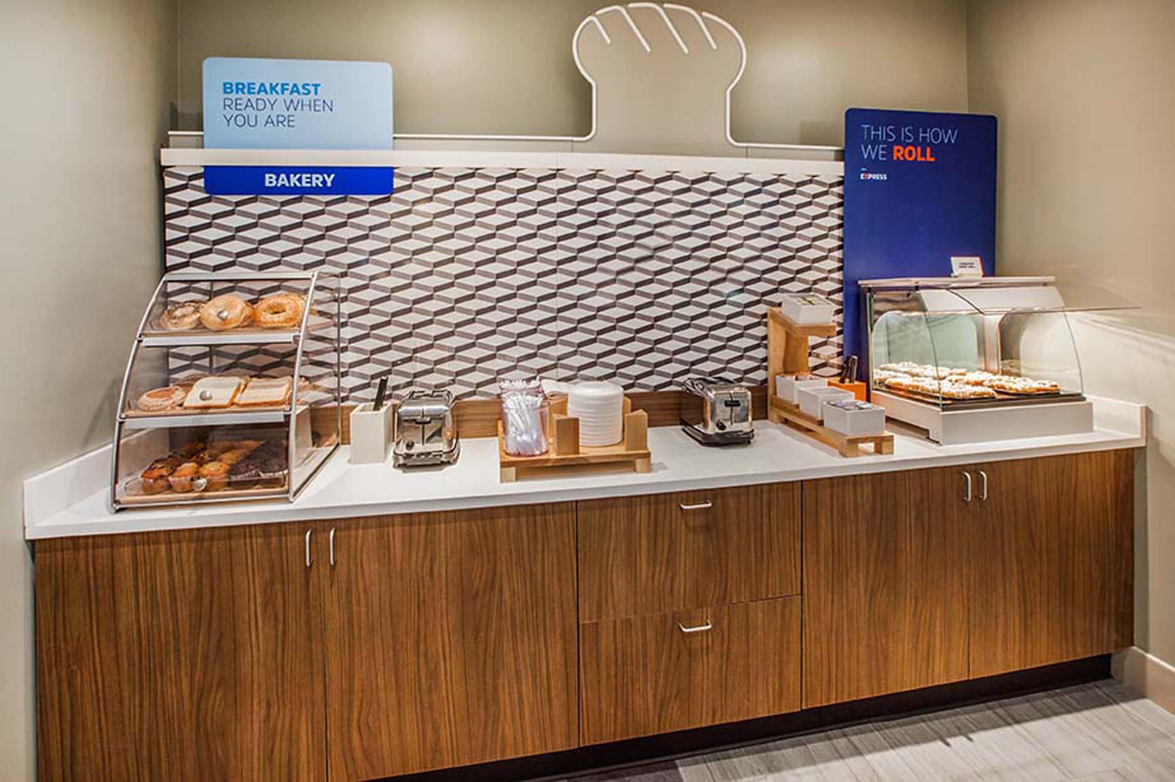 Holiday Inn Express & Suites Jackson Downtown - Coliseum By Ihg Eksteriør bilde